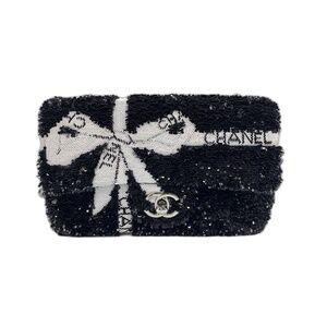 CHANEL Shoulder Bag, Black